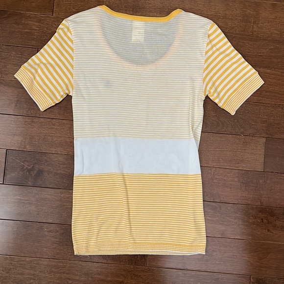 Mercerized cotton fine knit tee. - Picture 2 of 2